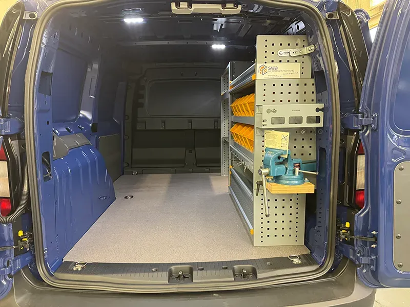 Fahrzeugeinrichtung-Caddy-Elektrotechniker